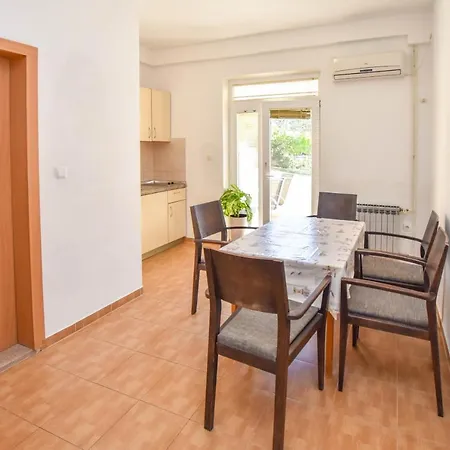 Apartments Flora Pakostane Exterior photo