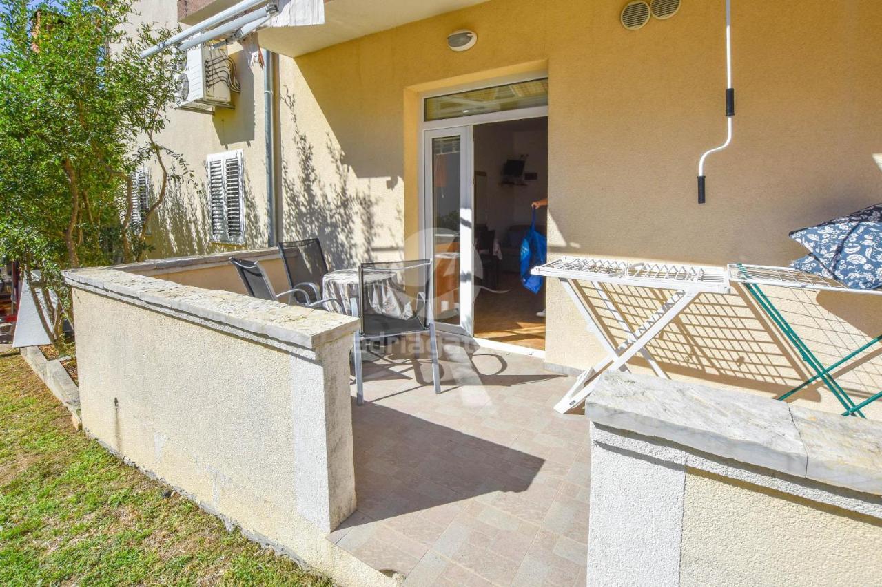 Apartament Flora *